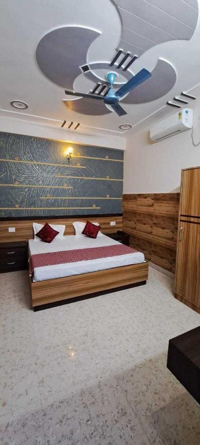 Oyo 81347 Amantran Hotel And Restaurant Kanpur Extérieur photo